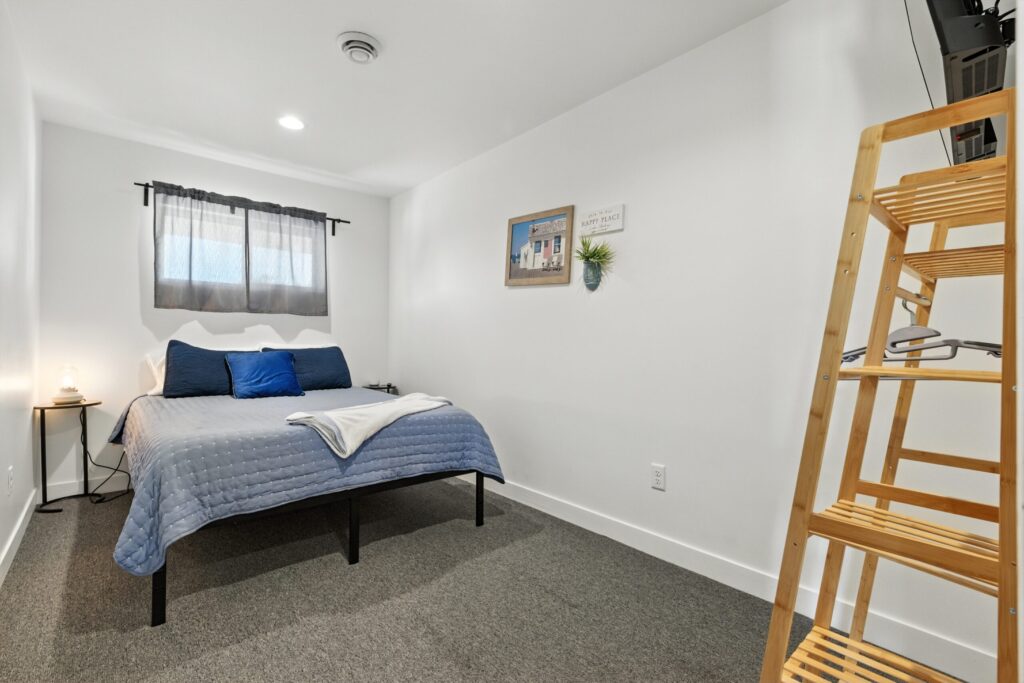 13-MIllersBaySuite_013