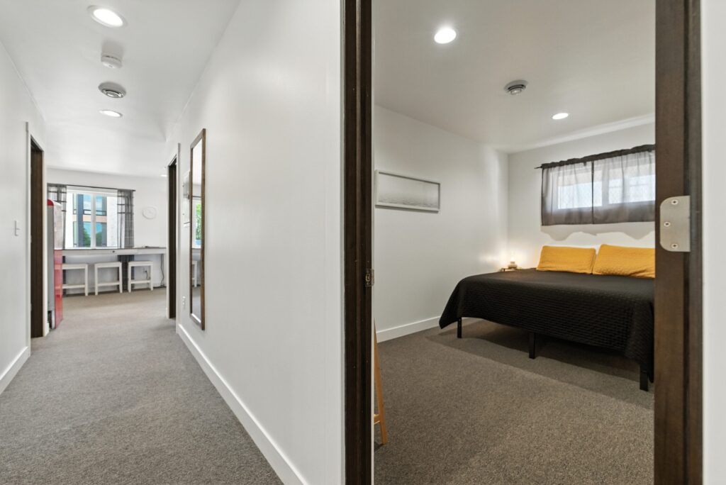 17-MIllersBaySuite_017