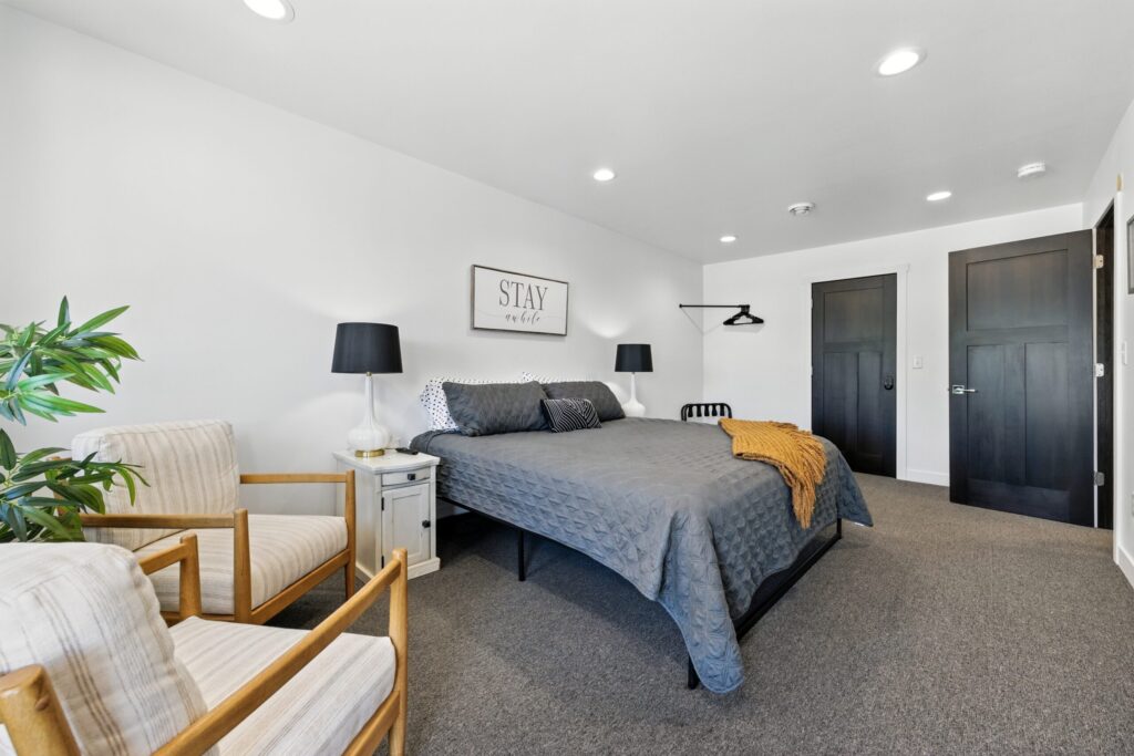 25-MIllersBaySuite_025