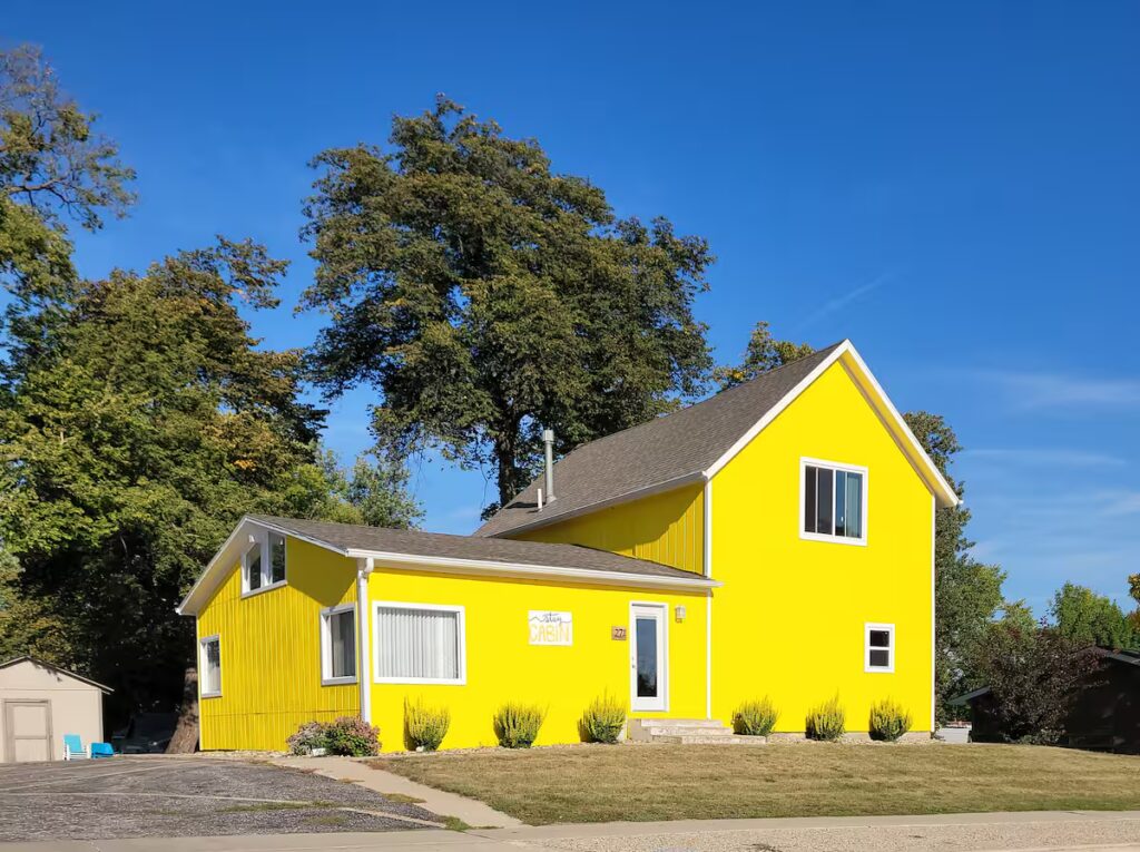 Cabin Outisde Street