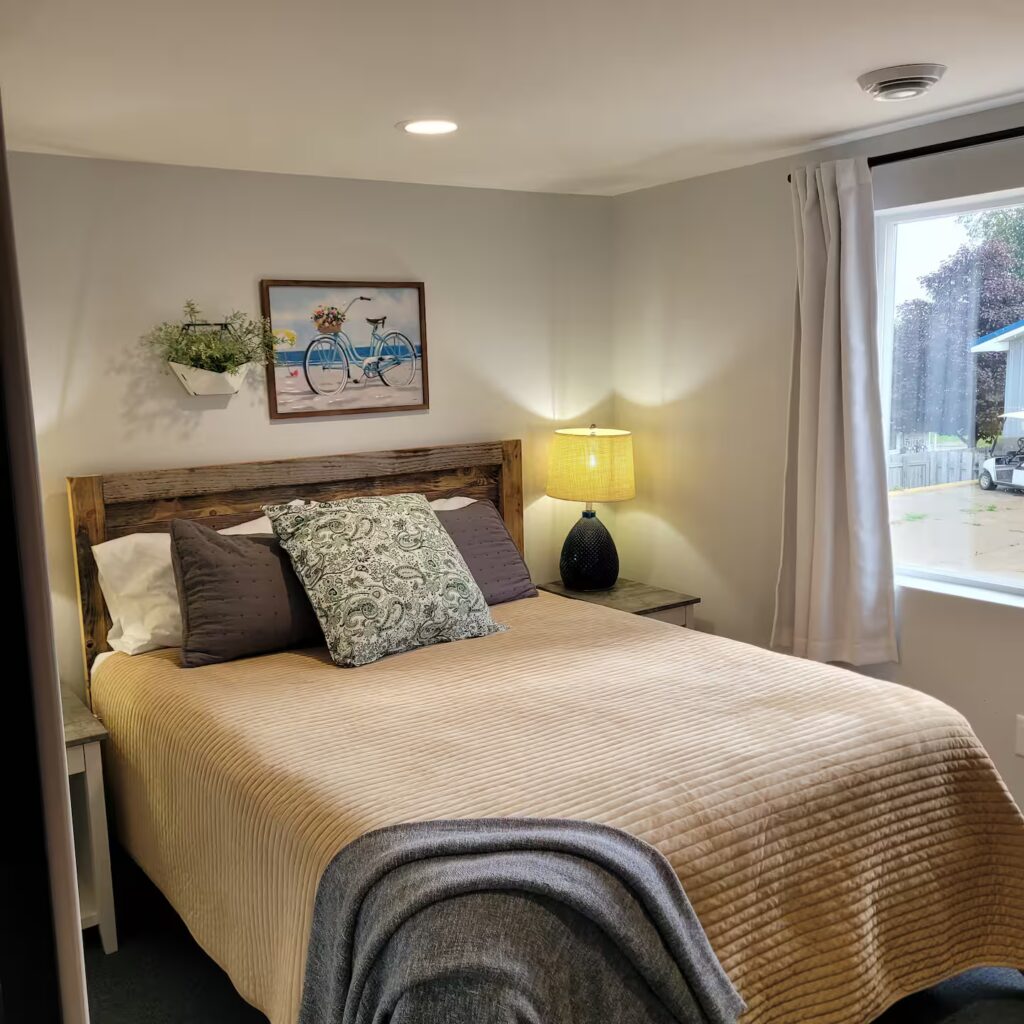 Suites Hayward Bedroom