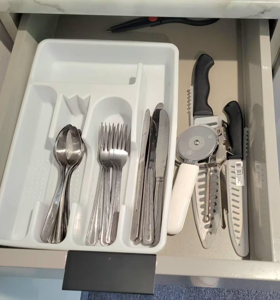 Suites North Silverware